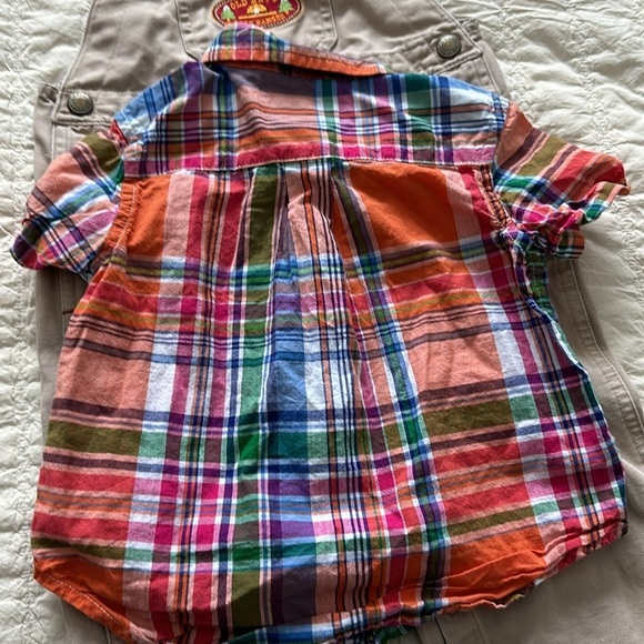 18-24m Osh Kosh shorts and short sleeve onsie shirt,chaps and old navy overalls - Picture 13 of 16